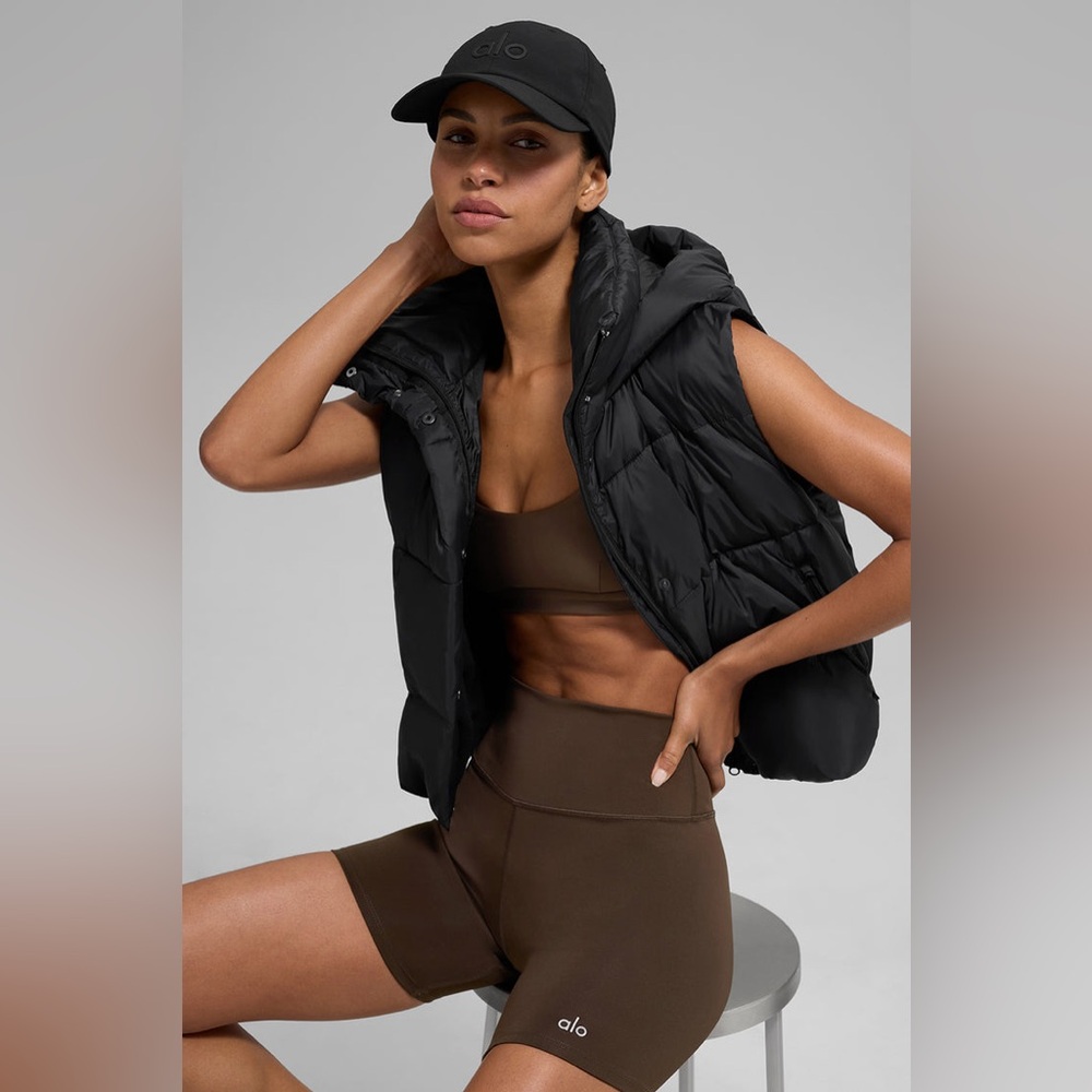 Alo Yoga Black Gold Rush Puffer Vest Sz. Small